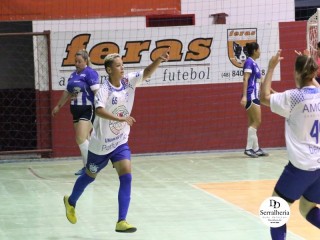 
<a style='margin-left: 5px;' class='btn btn-xs btn-social btn-facebook' href='https://www.facebook.com/sharer/sharer.php?u=https://ko-boladovale.web.getmuller.com.br/imgs/800-800-90/conteudo/fotos/1745/img9772.jpg' rel='popup' data-width='500' data-height='400'><i class='fa fa-facebook'></i>Compartilhar <span class='hidden-xs'>no Facebook</span>
</a> 
<a class='btn btn-default btn-xs' target='_blank' href='imgs/800-800-90/conteudo/fotos/1745/img9772.jpg'>
<span class='glyphicon glyphicon-cloud-download'></span> Salvar
</a> 
<span></span>