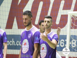 
<a style='margin-left: 5px;' class='btn btn-xs btn-social btn-facebook' href='https://www.facebook.com/sharer/sharer.php?u=https://ko-boladovale.web.getmuller.com.br/imgs/800-800-90/conteudo/fotos/1746/img0011.jpg' rel='popup' data-width='500' data-height='400'><i class='fa fa-facebook'></i>Compartilhar <span class='hidden-xs'>no Facebook</span>
</a> 
<a class='btn btn-default btn-xs' target='_blank' href='imgs/800-800-90/conteudo/fotos/1746/img0011.jpg'>
<span class='glyphicon glyphicon-cloud-download'></span> Salvar
</a> 
<span></span>