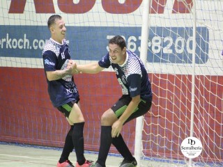 
<a style='margin-left: 5px;' class='btn btn-xs btn-social btn-facebook' href='https://www.facebook.com/sharer/sharer.php?u=https://ko-boladovale.web.getmuller.com.br/imgs/800-800-90/conteudo/fotos/1746/img0019.jpg' rel='popup' data-width='500' data-height='400'><i class='fa fa-facebook'></i>Compartilhar <span class='hidden-xs'>no Facebook</span>
</a> 
<a class='btn btn-default btn-xs' target='_blank' href='imgs/800-800-90/conteudo/fotos/1746/img0019.jpg'>
<span class='glyphicon glyphicon-cloud-download'></span> Salvar
</a> 
<span></span>