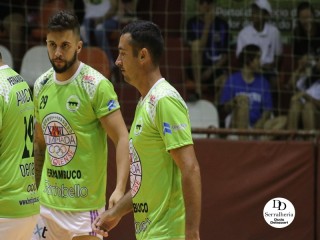 
<a style='margin-left: 5px;' class='btn btn-xs btn-social btn-facebook' href='https://www.facebook.com/sharer/sharer.php?u=https://ko-boladovale.web.getmuller.com.br/imgs/800-800-90/conteudo/fotos/1753/img0563.jpg' rel='popup' data-width='500' data-height='400'><i class='fa fa-facebook'></i>Compartilhar <span class='hidden-xs'>no Facebook</span>
</a> 
<a class='btn btn-default btn-xs' target='_blank' href='imgs/800-800-90/conteudo/fotos/1753/img0563.jpg'>
<span class='glyphicon glyphicon-cloud-download'></span> Salvar
</a> 
<span></span>