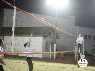 
<a style='margin-left: 5px;' class='btn btn-xs btn-social btn-facebook' href='https://www.facebook.com/sharer/sharer.php?u=https://ko-boladovale.web.getmuller.com.br/imgs/800-800-90/conteudo/fotos/1755/img0398.jpg' rel='popup' data-width='500' data-height='400'><i class='fa fa-facebook'></i>Compartilhar <span class='hidden-xs'>no Facebook</span>
</a> 
<a class='btn btn-default btn-xs' target='_blank' href='imgs/800-800-90/conteudo/fotos/1755/img0398.jpg'>
<span class='glyphicon glyphicon-cloud-download'></span> Salvar
</a> 
<span></span>