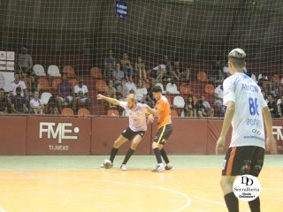 
<a style='margin-left: 5px;' class='btn btn-xs btn-social btn-facebook' href='https://www.facebook.com/sharer/sharer.php?u=https://ko-boladovale.web.getmuller.com.br/imgs/800-800-90/conteudo/fotos/1759/img0961.jpg' rel='popup' data-width='500' data-height='400'><i class='fa fa-facebook'></i>Compartilhar <span class='hidden-xs'>no Facebook</span>
</a> 
<a class='btn btn-default btn-xs' target='_blank' href='imgs/800-800-90/conteudo/fotos/1759/img0961.jpg'>
<span class='glyphicon glyphicon-cloud-download'></span> Salvar
</a> 
<span></span>