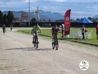 
<a style='margin-left: 5px;' class='btn btn-xs btn-social btn-facebook' href='https://www.facebook.com/sharer/sharer.php?u=https://ko-boladovale.web.getmuller.com.br/imgs/800-800-90/conteudo/fotos/1763/img1416.jpg' rel='popup' data-width='500' data-height='400'><i class='fa fa-facebook'></i>Compartilhar <span class='hidden-xs'>no Facebook</span>
</a> 
<a class='btn btn-default btn-xs' target='_blank' href='imgs/800-800-90/conteudo/fotos/1763/img1416.jpg'>
<span class='glyphicon glyphicon-cloud-download'></span> Salvar
</a> 
<span></span>