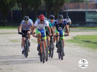 
<a style='margin-left: 5px;' class='btn btn-xs btn-social btn-facebook' href='https://www.facebook.com/sharer/sharer.php?u=https://ko-boladovale.web.getmuller.com.br/imgs/800-800-90/conteudo/fotos/1764/img1504.jpg' rel='popup' data-width='500' data-height='400'><i class='fa fa-facebook'></i>Compartilhar <span class='hidden-xs'>no Facebook</span>
</a> 
<a class='btn btn-default btn-xs' target='_blank' href='imgs/800-800-90/conteudo/fotos/1764/img1504.jpg'>
<span class='glyphicon glyphicon-cloud-download'></span> Salvar
</a> 
<span></span>