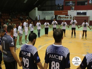 
<a style='margin-left: 5px;' class='btn btn-xs btn-social btn-facebook' href='https://www.facebook.com/sharer/sharer.php?u=https://ko-boladovale.web.getmuller.com.br/imgs/800-800-90/conteudo/fotos/1779/img2736.jpg' rel='popup' data-width='500' data-height='400'><i class='fa fa-facebook'></i>Compartilhar <span class='hidden-xs'>no Facebook</span>
</a> 
<a class='btn btn-default btn-xs' target='_blank' href='imgs/800-800-90/conteudo/fotos/1779/img2736.jpg'>
<span class='glyphicon glyphicon-cloud-download'></span> Salvar
</a> 
<span></span>