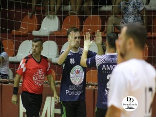 
<a style='margin-left: 5px;' class='btn btn-xs btn-social btn-facebook' href='https://www.facebook.com/sharer/sharer.php?u=https://ko-boladovale.web.getmuller.com.br/imgs/800-800-90/conteudo/fotos/1779/img2777.jpg' rel='popup' data-width='500' data-height='400'><i class='fa fa-facebook'></i>Compartilhar <span class='hidden-xs'>no Facebook</span>
</a> 
<a class='btn btn-default btn-xs' target='_blank' href='imgs/800-800-90/conteudo/fotos/1779/img2777.jpg'>
<span class='glyphicon glyphicon-cloud-download'></span> Salvar
</a> 
<span></span>