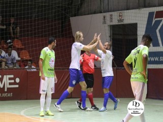 
<a style='margin-left: 5px;' class='btn btn-xs btn-social btn-facebook' href='https://www.facebook.com/sharer/sharer.php?u=https://ko-boladovale.web.getmuller.com.br/imgs/800-800-90/conteudo/fotos/1780/img2851.jpg' rel='popup' data-width='500' data-height='400'><i class='fa fa-facebook'></i>Compartilhar <span class='hidden-xs'>no Facebook</span>
</a> 
<a class='btn btn-default btn-xs' target='_blank' href='imgs/800-800-90/conteudo/fotos/1780/img2851.jpg'>
<span class='glyphicon glyphicon-cloud-download'></span> Salvar
</a> 
<span></span>