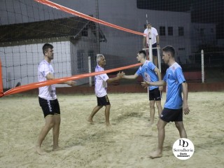 
<a style='margin-left: 5px;' class='btn btn-xs btn-social btn-facebook' href='https://www.facebook.com/sharer/sharer.php?u=https://ko-boladovale.web.getmuller.com.br/imgs/800-800-90/conteudo/fotos/1786/img3149.jpg' rel='popup' data-width='500' data-height='400'><i class='fa fa-facebook'></i>Compartilhar <span class='hidden-xs'>no Facebook</span>
</a> 
<a class='btn btn-default btn-xs' target='_blank' href='imgs/800-800-90/conteudo/fotos/1786/img3149.jpg'>
<span class='glyphicon glyphicon-cloud-download'></span> Salvar
</a> 
<span></span>