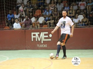 
<a style='margin-left: 5px;' class='btn btn-xs btn-social btn-facebook' href='https://www.facebook.com/sharer/sharer.php?u=https://ko-boladovale.web.getmuller.com.br/imgs/800-800-90/conteudo/fotos/1790/img2453.jpg' rel='popup' data-width='500' data-height='400'><i class='fa fa-facebook'></i>Compartilhar <span class='hidden-xs'>no Facebook</span>
</a> 
<a class='btn btn-default btn-xs' target='_blank' href='imgs/800-800-90/conteudo/fotos/1790/img2453.jpg'>
<span class='glyphicon glyphicon-cloud-download'></span> Salvar
</a> 
<span></span>