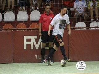 
<a style='margin-left: 5px;' class='btn btn-xs btn-social btn-facebook' href='https://www.facebook.com/sharer/sharer.php?u=https://ko-boladovale.web.getmuller.com.br/imgs/800-800-90/conteudo/fotos/1790/img2468.jpg' rel='popup' data-width='500' data-height='400'><i class='fa fa-facebook'></i>Compartilhar <span class='hidden-xs'>no Facebook</span>
</a> 
<a class='btn btn-default btn-xs' target='_blank' href='imgs/800-800-90/conteudo/fotos/1790/img2468.jpg'>
<span class='glyphicon glyphicon-cloud-download'></span> Salvar
</a> 
<span></span>