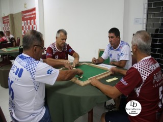 
<a style='margin-left: 5px;' class='btn btn-xs btn-social btn-facebook' href='https://www.facebook.com/sharer/sharer.php?u=https://ko-boladovale.web.getmuller.com.br/imgs/800-800-90/conteudo/fotos/1794/img3716.jpg' rel='popup' data-width='500' data-height='400'><i class='fa fa-facebook'></i>Compartilhar <span class='hidden-xs'>no Facebook</span>
</a> 
<a class='btn btn-default btn-xs' target='_blank' href='imgs/800-800-90/conteudo/fotos/1794/img3716.jpg'>
<span class='glyphicon glyphicon-cloud-download'></span> Salvar
</a> 
<span></span>