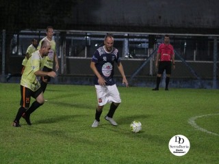 
<a style='margin-left: 5px;' class='btn btn-xs btn-social btn-facebook' href='https://www.facebook.com/sharer/sharer.php?u=https://ko-boladovale.web.getmuller.com.br/imgs/800-800-90/conteudo/fotos/1797/img3925.jpg' rel='popup' data-width='500' data-height='400'><i class='fa fa-facebook'></i>Compartilhar <span class='hidden-xs'>no Facebook</span>
</a> 
<a class='btn btn-default btn-xs' target='_blank' href='imgs/800-800-90/conteudo/fotos/1797/img3925.jpg'>
<span class='glyphicon glyphicon-cloud-download'></span> Salvar
</a> 
<span></span>