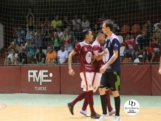 
<a style='margin-left: 5px;' class='btn btn-xs btn-social btn-facebook' href='https://www.facebook.com/sharer/sharer.php?u=https://ko-boladovale.web.getmuller.com.br/imgs/800-800-90/conteudo/fotos/1801/img4530.jpg' rel='popup' data-width='500' data-height='400'><i class='fa fa-facebook'></i>Compartilhar <span class='hidden-xs'>no Facebook</span>
</a> 
<a class='btn btn-default btn-xs' target='_blank' href='imgs/800-800-90/conteudo/fotos/1801/img4530.jpg'>
<span class='glyphicon glyphicon-cloud-download'></span> Salvar
</a> 
<span></span>