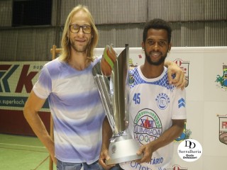 
<a style='margin-left: 5px;' class='btn btn-xs btn-social btn-facebook' href='https://www.facebook.com/sharer/sharer.php?u=https://ko-boladovale.web.getmuller.com.br/imgs/800-800-90/conteudo/fotos/1813/img6032.jpg' rel='popup' data-width='500' data-height='400'><i class='fa fa-facebook'></i>Compartilhar <span class='hidden-xs'>no Facebook</span>
</a> 
<a class='btn btn-default btn-xs' target='_blank' href='imgs/800-800-90/conteudo/fotos/1813/img6032.jpg'>
<span class='glyphicon glyphicon-cloud-download'></span> Salvar
</a> 
<span></span>