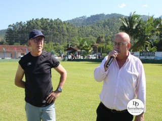 
<a style='margin-left: 5px;' class='btn btn-xs btn-social btn-facebook' href='https://www.facebook.com/sharer/sharer.php?u=https://ko-boladovale.web.getmuller.com.br/imgs/800-800-90/conteudo/fotos/1815/img4609.jpg' rel='popup' data-width='500' data-height='400'><i class='fa fa-facebook'></i>Compartilhar <span class='hidden-xs'>no Facebook</span>
</a> 
<a class='btn btn-default btn-xs' target='_blank' href='imgs/800-800-90/conteudo/fotos/1815/img4609.jpg'>
<span class='glyphicon glyphicon-cloud-download'></span> Salvar
</a> 
<span></span>