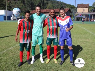 
<a style='margin-left: 5px;' class='btn btn-xs btn-social btn-facebook' href='https://www.facebook.com/sharer/sharer.php?u=https://ko-boladovale.web.getmuller.com.br/imgs/800-800-90/conteudo/fotos/1816/img4879.jpg' rel='popup' data-width='500' data-height='400'><i class='fa fa-facebook'></i>Compartilhar <span class='hidden-xs'>no Facebook</span>
</a> 
<a class='btn btn-default btn-xs' target='_blank' href='imgs/800-800-90/conteudo/fotos/1816/img4879.jpg'>
<span class='glyphicon glyphicon-cloud-download'></span> Salvar
</a> 
<span></span>