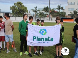 
<a style='margin-left: 5px;' class='btn btn-xs btn-social btn-facebook' href='https://www.facebook.com/sharer/sharer.php?u=https://ko-boladovale.web.getmuller.com.br/imgs/800-800-90/conteudo/fotos/1829/img8371.jpg' rel='popup' data-width='500' data-height='400'><i class='fa fa-facebook'></i>Compartilhar <span class='hidden-xs'>no Facebook</span>
</a> 
<a class='btn btn-default btn-xs' target='_blank' href='imgs/800-800-90/conteudo/fotos/1829/img8371.jpg'>
<span class='glyphicon glyphicon-cloud-download'></span> Salvar
</a> 
<span></span>