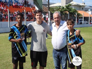 
<a style='margin-left: 5px;' class='btn btn-xs btn-social btn-facebook' href='https://www.facebook.com/sharer/sharer.php?u=https://ko-boladovale.web.getmuller.com.br/imgs/800-800-90/conteudo/fotos/1842/img0367.jpg' rel='popup' data-width='500' data-height='400'><i class='fa fa-facebook'></i>Compartilhar <span class='hidden-xs'>no Facebook</span>
</a> 
<a class='btn btn-default btn-xs' target='_blank' href='imgs/800-800-90/conteudo/fotos/1842/img0367.jpg'>
<span class='glyphicon glyphicon-cloud-download'></span> Salvar
</a> 
<span></span>