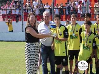 
<a style='margin-left: 5px;' class='btn btn-xs btn-social btn-facebook' href='https://www.facebook.com/sharer/sharer.php?u=https://ko-boladovale.web.getmuller.com.br/imgs/800-800-90/conteudo/fotos/1842/img0381.jpg' rel='popup' data-width='500' data-height='400'><i class='fa fa-facebook'></i>Compartilhar <span class='hidden-xs'>no Facebook</span>
</a> 
<a class='btn btn-default btn-xs' target='_blank' href='imgs/800-800-90/conteudo/fotos/1842/img0381.jpg'>
<span class='glyphicon glyphicon-cloud-download'></span> Salvar
</a> 
<span></span>