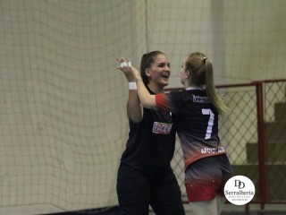 
<a style='margin-left: 5px;' class='btn btn-xs btn-social btn-facebook' href='https://www.facebook.com/sharer/sharer.php?u=https://ko-boladovale.web.getmuller.com.br/imgs/800-800-90/conteudo/fotos/1855/img2652.jpg' rel='popup' data-width='500' data-height='400'><i class='fa fa-facebook'></i>Compartilhar <span class='hidden-xs'>no Facebook</span>
</a> 
<a class='btn btn-default btn-xs' target='_blank' href='imgs/800-800-90/conteudo/fotos/1855/img2652.jpg'>
<span class='glyphicon glyphicon-cloud-download'></span> Salvar
</a> 
<span></span>