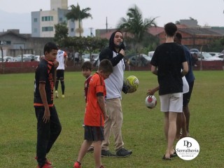 
<a style='margin-left: 5px;' class='btn btn-xs btn-social btn-facebook' href='https://www.facebook.com/sharer/sharer.php?u=https://ko-boladovale.web.getmuller.com.br/imgs/800-800-90/conteudo/fotos/1863/img5174.jpg' rel='popup' data-width='500' data-height='400'><i class='fa fa-facebook'></i>Compartilhar <span class='hidden-xs'>no Facebook</span>
</a> 
<a class='btn btn-default btn-xs' target='_blank' href='imgs/800-800-90/conteudo/fotos/1863/img5174.jpg'>
<span class='glyphicon glyphicon-cloud-download'></span> Salvar
</a> 
<span></span>