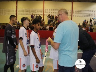 
<a style='margin-left: 5px;' class='btn btn-xs btn-social btn-facebook' href='https://www.facebook.com/sharer/sharer.php?u=https://ko-boladovale.web.getmuller.com.br/imgs/800-800-90/conteudo/fotos/1871/img6762.jpg' rel='popup' data-width='500' data-height='400'><i class='fa fa-facebook'></i>Compartilhar <span class='hidden-xs'>no Facebook</span>
</a> 
<a class='btn btn-default btn-xs' target='_blank' href='imgs/800-800-90/conteudo/fotos/1871/img6762.jpg'>
<span class='glyphicon glyphicon-cloud-download'></span> Salvar
</a> 
<span></span>