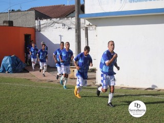 
<a style='margin-left: 5px;' class='btn btn-xs btn-social btn-facebook' href='https://www.facebook.com/sharer/sharer.php?u=https://ko-boladovale.web.getmuller.com.br/imgs/800-800-90/conteudo/fotos/1877/img8128.jpg' rel='popup' data-width='500' data-height='400'><i class='fa fa-facebook'></i>Compartilhar <span class='hidden-xs'>no Facebook</span>
</a> 
<a class='btn btn-default btn-xs' target='_blank' href='imgs/800-800-90/conteudo/fotos/1877/img8128.jpg'>
<span class='glyphicon glyphicon-cloud-download'></span> Salvar
</a> 
<span></span>