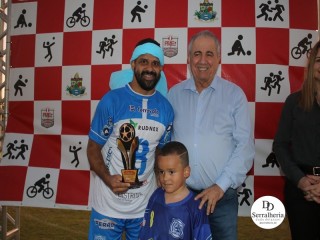 
<a style='margin-left: 5px;' class='btn btn-xs btn-social btn-facebook' href='https://www.facebook.com/sharer/sharer.php?u=https://ko-boladovale.web.getmuller.com.br/imgs/800-800-90/conteudo/fotos/1881/img9131.jpg' rel='popup' data-width='500' data-height='400'><i class='fa fa-facebook'></i>Compartilhar <span class='hidden-xs'>no Facebook</span>
</a> 
<a class='btn btn-default btn-xs' target='_blank' href='imgs/800-800-90/conteudo/fotos/1881/img9131.jpg'>
<span class='glyphicon glyphicon-cloud-download'></span> Salvar
</a> 
<span></span>