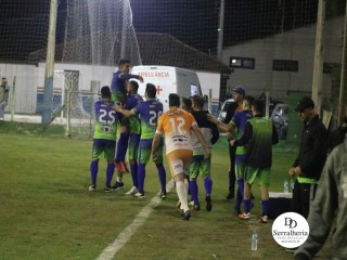 
<a style='margin-left: 5px;' class='btn btn-xs btn-social btn-facebook' href='https://www.facebook.com/sharer/sharer.php?u=https://ko-boladovale.web.getmuller.com.br/imgs/800-800-90/conteudo/fotos/1893/img0642.jpg' rel='popup' data-width='500' data-height='400'><i class='fa fa-facebook'></i>Compartilhar <span class='hidden-xs'>no Facebook</span>
</a> 
<a class='btn btn-default btn-xs' target='_blank' href='imgs/800-800-90/conteudo/fotos/1893/img0642.jpg'>
<span class='glyphicon glyphicon-cloud-download'></span> Salvar
</a> 
<span></span>