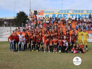 
<a style='margin-left: 5px;' class='btn btn-xs btn-social btn-facebook' href='https://www.facebook.com/sharer/sharer.php?u=https://ko-boladovale.web.getmuller.com.br/imgs/800-800-90/conteudo/fotos/1896/img2414.jpg' rel='popup' data-width='500' data-height='400'><i class='fa fa-facebook'></i>Compartilhar <span class='hidden-xs'>no Facebook</span>
</a> 
<a class='btn btn-default btn-xs' target='_blank' href='imgs/800-800-90/conteudo/fotos/1896/img2414.jpg'>
<span class='glyphicon glyphicon-cloud-download'></span> Salvar
</a> 
<span></span>