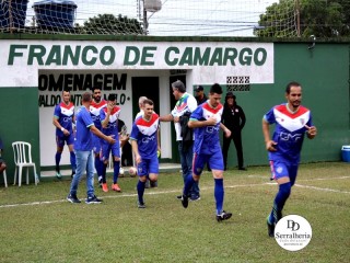 
<a style='margin-left: 5px;' class='btn btn-xs btn-social btn-facebook' href='https://www.facebook.com/sharer/sharer.php?u=https://ko-boladovale.web.getmuller.com.br/imgs/800-800-90/conteudo/fotos/1898/img2695.jpg' rel='popup' data-width='500' data-height='400'><i class='fa fa-facebook'></i>Compartilhar <span class='hidden-xs'>no Facebook</span>
</a> 
<a class='btn btn-default btn-xs' target='_blank' href='imgs/800-800-90/conteudo/fotos/1898/img2695.jpg'>
<span class='glyphicon glyphicon-cloud-download'></span> Salvar
</a> 
<span></span>