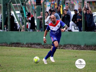 
<a style='margin-left: 5px;' class='btn btn-xs btn-social btn-facebook' href='https://www.facebook.com/sharer/sharer.php?u=https://ko-boladovale.web.getmuller.com.br/imgs/800-800-90/conteudo/fotos/1898/img2735.jpg' rel='popup' data-width='500' data-height='400'><i class='fa fa-facebook'></i>Compartilhar <span class='hidden-xs'>no Facebook</span>
</a> 
<a class='btn btn-default btn-xs' target='_blank' href='imgs/800-800-90/conteudo/fotos/1898/img2735.jpg'>
<span class='glyphicon glyphicon-cloud-download'></span> Salvar
</a> 
<span></span>