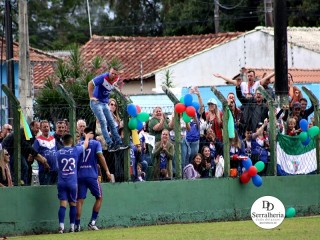 
<a style='margin-left: 5px;' class='btn btn-xs btn-social btn-facebook' href='https://www.facebook.com/sharer/sharer.php?u=https://ko-boladovale.web.getmuller.com.br/imgs/800-800-90/conteudo/fotos/1898/img2754.jpg' rel='popup' data-width='500' data-height='400'><i class='fa fa-facebook'></i>Compartilhar <span class='hidden-xs'>no Facebook</span>
</a> 
<a class='btn btn-default btn-xs' target='_blank' href='imgs/800-800-90/conteudo/fotos/1898/img2754.jpg'>
<span class='glyphicon glyphicon-cloud-download'></span> Salvar
</a> 
<span></span>