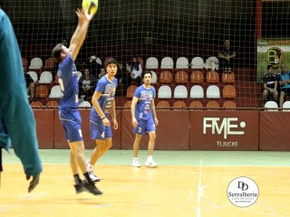 
<a style='margin-left: 5px;' class='btn btn-xs btn-social btn-facebook' href='https://www.facebook.com/sharer/sharer.php?u=https://ko-boladovale.web.getmuller.com.br/imgs/800-800-90/conteudo/fotos/1903/img5967.jpg' rel='popup' data-width='500' data-height='400'><i class='fa fa-facebook'></i>Compartilhar <span class='hidden-xs'>no Facebook</span>
</a> 
<a class='btn btn-default btn-xs' target='_blank' href='imgs/800-800-90/conteudo/fotos/1903/img5967.jpg'>
<span class='glyphicon glyphicon-cloud-download'></span> Salvar
</a> 
<span></span>