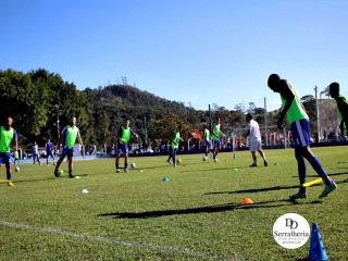 
<a style='margin-left: 5px;' class='btn btn-xs btn-social btn-facebook' href='https://www.facebook.com/sharer/sharer.php?u=https://ko-boladovale.web.getmuller.com.br/imgs/800-800-90/conteudo/fotos/1904/img7699.jpg' rel='popup' data-width='500' data-height='400'><i class='fa fa-facebook'></i>Compartilhar <span class='hidden-xs'>no Facebook</span>
</a> 
<a class='btn btn-default btn-xs' target='_blank' href='imgs/800-800-90/conteudo/fotos/1904/img7699.jpg'>
<span class='glyphicon glyphicon-cloud-download'></span> Salvar
</a> 
<span></span>