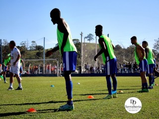 
<a style='margin-left: 5px;' class='btn btn-xs btn-social btn-facebook' href='https://www.facebook.com/sharer/sharer.php?u=https://ko-boladovale.web.getmuller.com.br/imgs/800-800-90/conteudo/fotos/1904/img7702.jpg' rel='popup' data-width='500' data-height='400'><i class='fa fa-facebook'></i>Compartilhar <span class='hidden-xs'>no Facebook</span>
</a> 
<a class='btn btn-default btn-xs' target='_blank' href='imgs/800-800-90/conteudo/fotos/1904/img7702.jpg'>
<span class='glyphicon glyphicon-cloud-download'></span> Salvar
</a> 
<span></span>