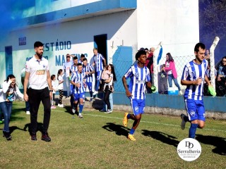 
<a style='margin-left: 5px;' class='btn btn-xs btn-social btn-facebook' href='https://www.facebook.com/sharer/sharer.php?u=https://ko-boladovale.web.getmuller.com.br/imgs/800-800-90/conteudo/fotos/1904/img7722.jpg' rel='popup' data-width='500' data-height='400'><i class='fa fa-facebook'></i>Compartilhar <span class='hidden-xs'>no Facebook</span>
</a> 
<a class='btn btn-default btn-xs' target='_blank' href='imgs/800-800-90/conteudo/fotos/1904/img7722.jpg'>
<span class='glyphicon glyphicon-cloud-download'></span> Salvar
</a> 
<span></span>