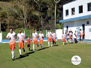 
<a style='margin-left: 5px;' class='btn btn-xs btn-social btn-facebook' href='https://www.facebook.com/sharer/sharer.php?u=https://ko-boladovale.web.getmuller.com.br/imgs/800-800-90/conteudo/fotos/1904/img7741.jpg' rel='popup' data-width='500' data-height='400'><i class='fa fa-facebook'></i>Compartilhar <span class='hidden-xs'>no Facebook</span>
</a> 
<a class='btn btn-default btn-xs' target='_blank' href='imgs/800-800-90/conteudo/fotos/1904/img7741.jpg'>
<span class='glyphicon glyphicon-cloud-download'></span> Salvar
</a> 
<span></span>