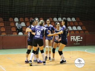 
<a style='margin-left: 5px;' class='btn btn-xs btn-social btn-facebook' href='https://www.facebook.com/sharer/sharer.php?u=https://ko-boladovale.web.getmuller.com.br/imgs/800-800-90/conteudo/fotos/1905/img8318.jpg' rel='popup' data-width='500' data-height='400'><i class='fa fa-facebook'></i>Compartilhar <span class='hidden-xs'>no Facebook</span>
</a> 
<a class='btn btn-default btn-xs' target='_blank' href='imgs/800-800-90/conteudo/fotos/1905/img8318.jpg'>
<span class='glyphicon glyphicon-cloud-download'></span> Salvar
</a> 
<span></span>