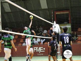 
<a style='margin-left: 5px;' class='btn btn-xs btn-social btn-facebook' href='https://www.facebook.com/sharer/sharer.php?u=https://ko-boladovale.web.getmuller.com.br/imgs/800-800-90/conteudo/fotos/1906/img8532.jpg' rel='popup' data-width='500' data-height='400'><i class='fa fa-facebook'></i>Compartilhar <span class='hidden-xs'>no Facebook</span>
</a> 
<a class='btn btn-default btn-xs' target='_blank' href='imgs/800-800-90/conteudo/fotos/1906/img8532.jpg'>
<span class='glyphicon glyphicon-cloud-download'></span> Salvar
</a> 
<span></span>