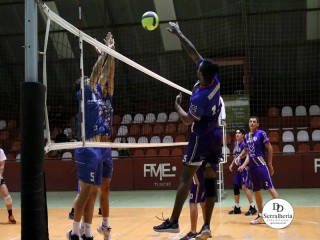 
<a style='margin-left: 5px;' class='btn btn-xs btn-social btn-facebook' href='https://www.facebook.com/sharer/sharer.php?u=https://ko-boladovale.web.getmuller.com.br/imgs/800-800-90/conteudo/fotos/1918/img0086.jpg' rel='popup' data-width='500' data-height='400'><i class='fa fa-facebook'></i>Compartilhar <span class='hidden-xs'>no Facebook</span>
</a> 
<a class='btn btn-default btn-xs' target='_blank' href='imgs/800-800-90/conteudo/fotos/1918/img0086.jpg'>
<span class='glyphicon glyphicon-cloud-download'></span> Salvar
</a> 
<span></span>