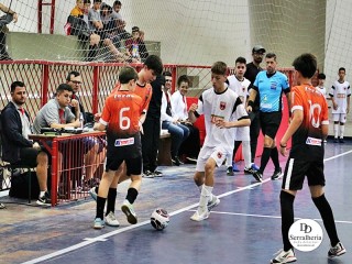 
<a style='margin-left: 5px;' class='btn btn-xs btn-social btn-facebook' href='https://www.facebook.com/sharer/sharer.php?u=https://ko-boladovale.web.getmuller.com.br/imgs/800-800-90/conteudo/fotos/1919/img0152.jpg' rel='popup' data-width='500' data-height='400'><i class='fa fa-facebook'></i>Compartilhar <span class='hidden-xs'>no Facebook</span>
</a> 
<a class='btn btn-default btn-xs' target='_blank' href='imgs/800-800-90/conteudo/fotos/1919/img0152.jpg'>
<span class='glyphicon glyphicon-cloud-download'></span> Salvar
</a> 
<span></span>