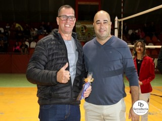 
<a style='margin-left: 5px;' class='btn btn-xs btn-social btn-facebook' href='https://www.facebook.com/sharer/sharer.php?u=https://ko-boladovale.web.getmuller.com.br/imgs/800-800-90/conteudo/fotos/1935/img2535.jpg' rel='popup' data-width='500' data-height='400'><i class='fa fa-facebook'></i>Compartilhar <span class='hidden-xs'>no Facebook</span>
</a> 
<a class='btn btn-default btn-xs' target='_blank' href='imgs/800-800-90/conteudo/fotos/1935/img2535.jpg'>
<span class='glyphicon glyphicon-cloud-download'></span> Salvar
</a> 
<span></span>