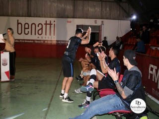 
<a style='margin-left: 5px;' class='btn btn-xs btn-social btn-facebook' href='https://www.facebook.com/sharer/sharer.php?u=https://ko-boladovale.web.getmuller.com.br/imgs/800-800-90/conteudo/fotos/1936/img2590.jpg' rel='popup' data-width='500' data-height='400'><i class='fa fa-facebook'></i>Compartilhar <span class='hidden-xs'>no Facebook</span>
</a> 
<a class='btn btn-default btn-xs' target='_blank' href='imgs/800-800-90/conteudo/fotos/1936/img2590.jpg'>
<span class='glyphicon glyphicon-cloud-download'></span> Salvar
</a> 
<span></span>