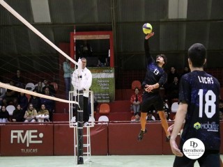 
<a style='margin-left: 5px;' class='btn btn-xs btn-social btn-facebook' href='https://www.facebook.com/sharer/sharer.php?u=https://ko-boladovale.web.getmuller.com.br/imgs/800-800-90/conteudo/fotos/1936/img2666.jpg' rel='popup' data-width='500' data-height='400'><i class='fa fa-facebook'></i>Compartilhar <span class='hidden-xs'>no Facebook</span>
</a> 
<a class='btn btn-default btn-xs' target='_blank' href='imgs/800-800-90/conteudo/fotos/1936/img2666.jpg'>
<span class='glyphicon glyphicon-cloud-download'></span> Salvar
</a> 
<span></span>