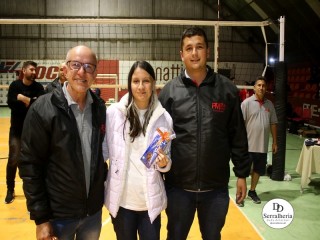 
<a style='margin-left: 5px;' class='btn btn-xs btn-social btn-facebook' href='https://www.facebook.com/sharer/sharer.php?u=https://ko-boladovale.web.getmuller.com.br/imgs/800-800-90/conteudo/fotos/1937/img2939.jpg' rel='popup' data-width='500' data-height='400'><i class='fa fa-facebook'></i>Compartilhar <span class='hidden-xs'>no Facebook</span>
</a> 
<a class='btn btn-default btn-xs' target='_blank' href='imgs/800-800-90/conteudo/fotos/1937/img2939.jpg'>
<span class='glyphicon glyphicon-cloud-download'></span> Salvar
</a> 
<span></span>