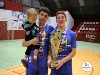 
<a style='margin-left: 5px;' class='btn btn-xs btn-social btn-facebook' href='https://www.facebook.com/sharer/sharer.php?u=https://ko-boladovale.web.getmuller.com.br/imgs/800-800-90/conteudo/fotos/1937/img2986.jpg' rel='popup' data-width='500' data-height='400'><i class='fa fa-facebook'></i>Compartilhar <span class='hidden-xs'>no Facebook</span>
</a> 
<a class='btn btn-default btn-xs' target='_blank' href='imgs/800-800-90/conteudo/fotos/1937/img2986.jpg'>
<span class='glyphicon glyphicon-cloud-download'></span> Salvar
</a> 
<span></span>