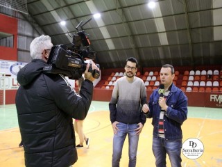 
<a style='margin-left: 5px;' class='btn btn-xs btn-social btn-facebook' href='https://www.facebook.com/sharer/sharer.php?u=https://ko-boladovale.web.getmuller.com.br/imgs/800-800-90/conteudo/fotos/1937/img2996.jpg' rel='popup' data-width='500' data-height='400'><i class='fa fa-facebook'></i>Compartilhar <span class='hidden-xs'>no Facebook</span>
</a> 
<a class='btn btn-default btn-xs' target='_blank' href='imgs/800-800-90/conteudo/fotos/1937/img2996.jpg'>
<span class='glyphicon glyphicon-cloud-download'></span> Salvar
</a> 
<span></span>