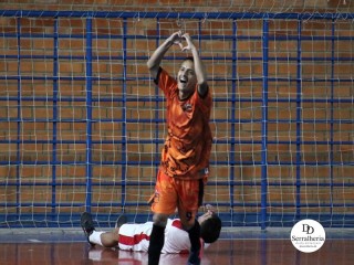 
<a style='margin-left: 5px;' class='btn btn-xs btn-social btn-facebook' href='https://www.facebook.com/sharer/sharer.php?u=https://ko-boladovale.web.getmuller.com.br/imgs/800-800-90/conteudo/fotos/1941/img3518.jpg' rel='popup' data-width='500' data-height='400'><i class='fa fa-facebook'></i>Compartilhar <span class='hidden-xs'>no Facebook</span>
</a> 
<a class='btn btn-default btn-xs' target='_blank' href='imgs/800-800-90/conteudo/fotos/1941/img3518.jpg'>
<span class='glyphicon glyphicon-cloud-download'></span> Salvar
</a> 
<span></span>