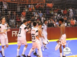 
<a style='margin-left: 5px;' class='btn btn-xs btn-social btn-facebook' href='https://www.facebook.com/sharer/sharer.php?u=https://ko-boladovale.web.getmuller.com.br/imgs/800-800-90/conteudo/fotos/1943/img3894.jpg' rel='popup' data-width='500' data-height='400'><i class='fa fa-facebook'></i>Compartilhar <span class='hidden-xs'>no Facebook</span>
</a> 
<a class='btn btn-default btn-xs' target='_blank' href='imgs/800-800-90/conteudo/fotos/1943/img3894.jpg'>
<span class='glyphicon glyphicon-cloud-download'></span> Salvar
</a> 
<span></span>